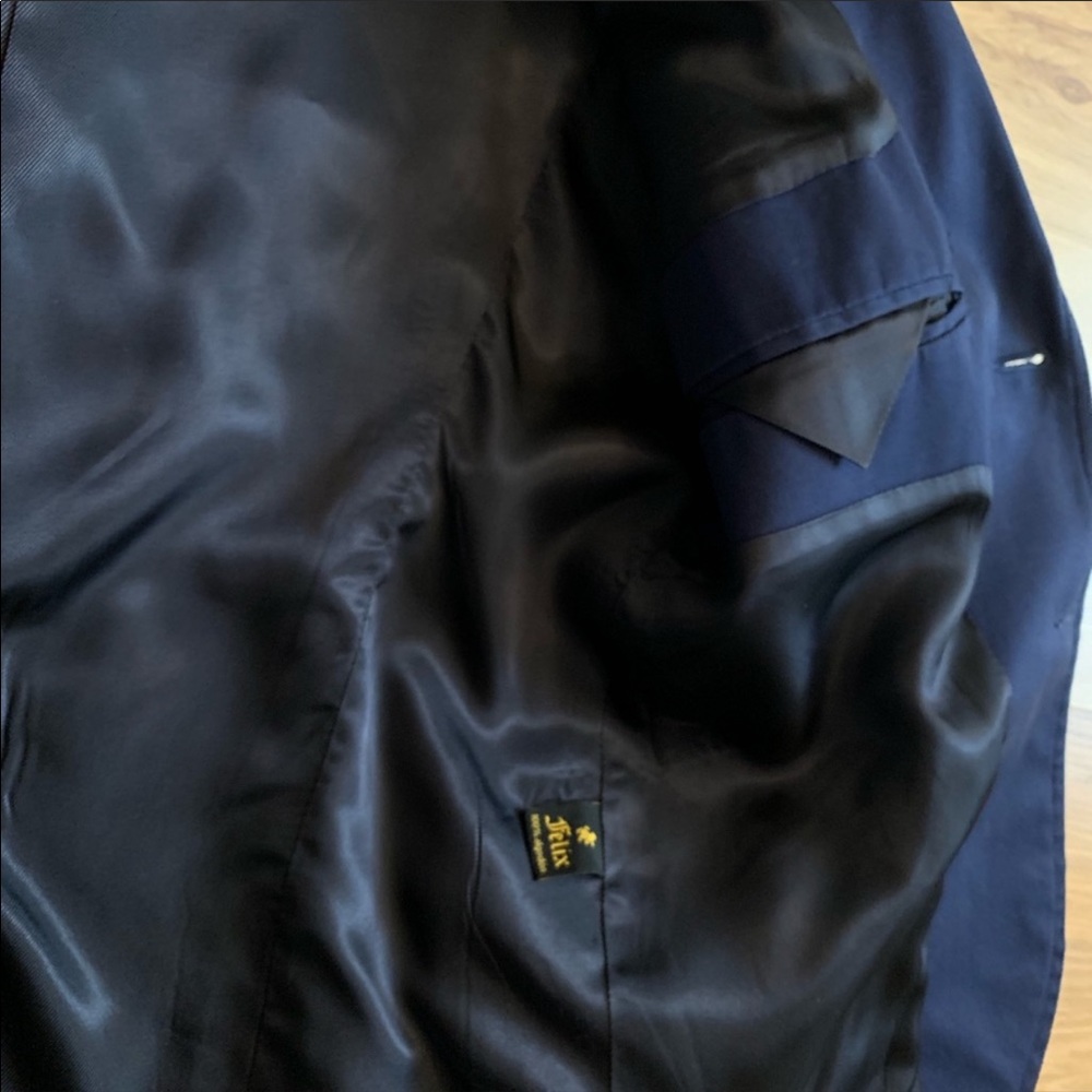 Blazer - Picture 6 of 8